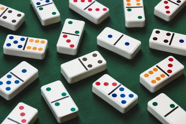 Règles du jeu de rummikub : le guide complet pour maîtriser ce jeu de société