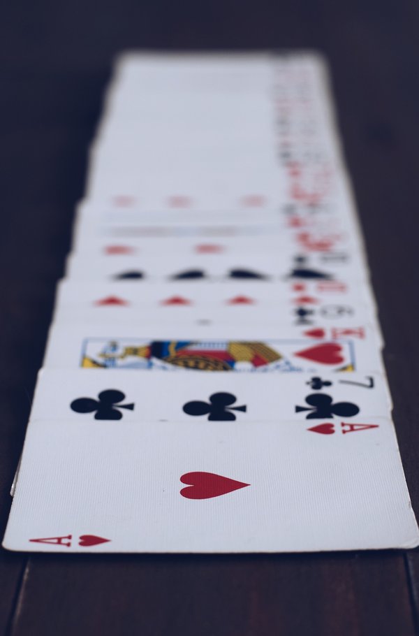 Skyjo : règles du jeu de cartes simple et rapide